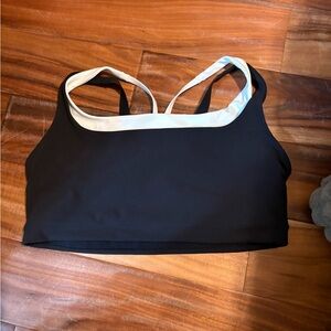 Athleta XL Black Strappy Sports Bra – Contrast Trim Medium Support